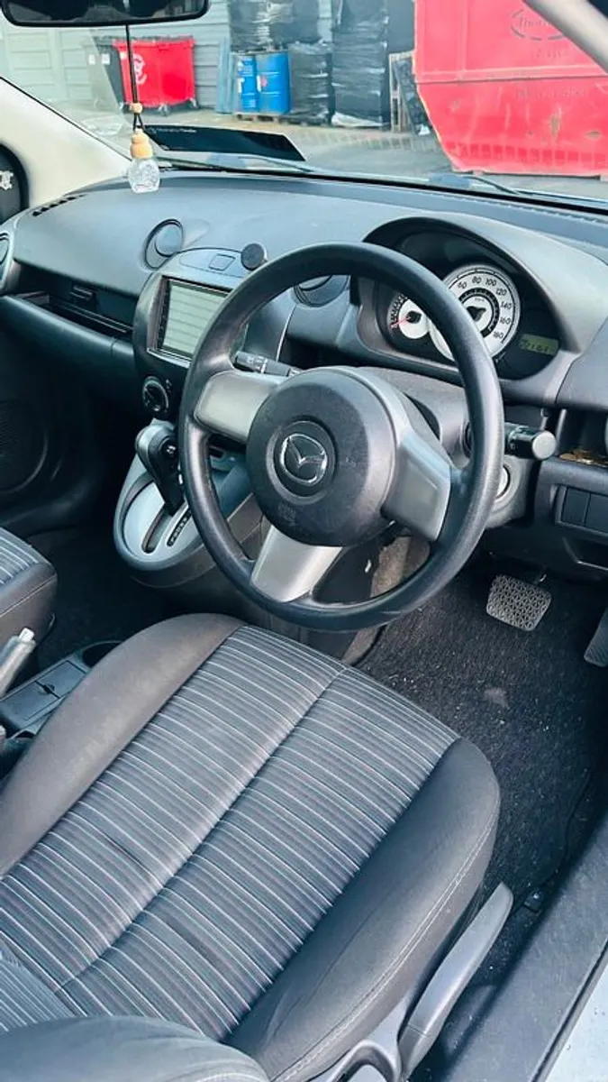 2009 Mazda 3 - Image 3