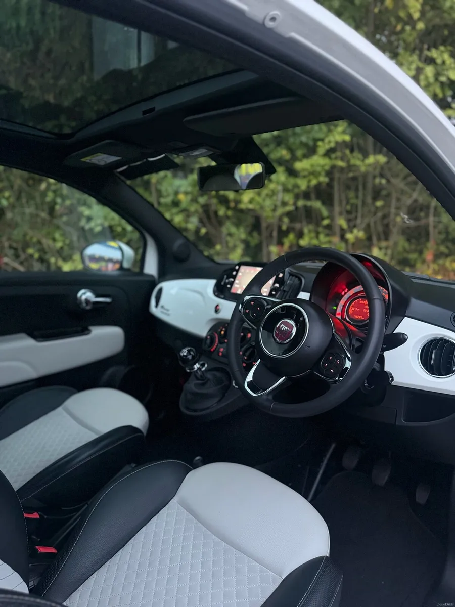 2022 Fiat 500 Hybrid - Image 5