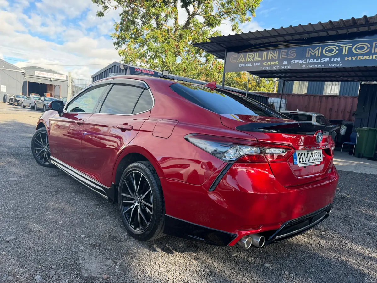 Toyota Camry Hybrid Automatic - Image 4