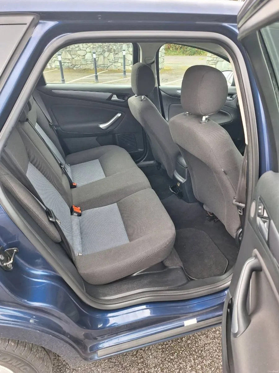 Ford mondeo Automatic - Image 5