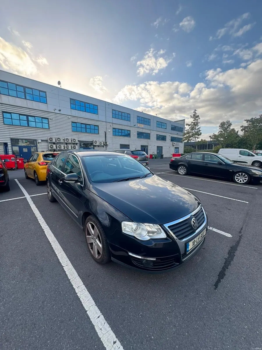 Volkswagen Passat 2010 - Image 5