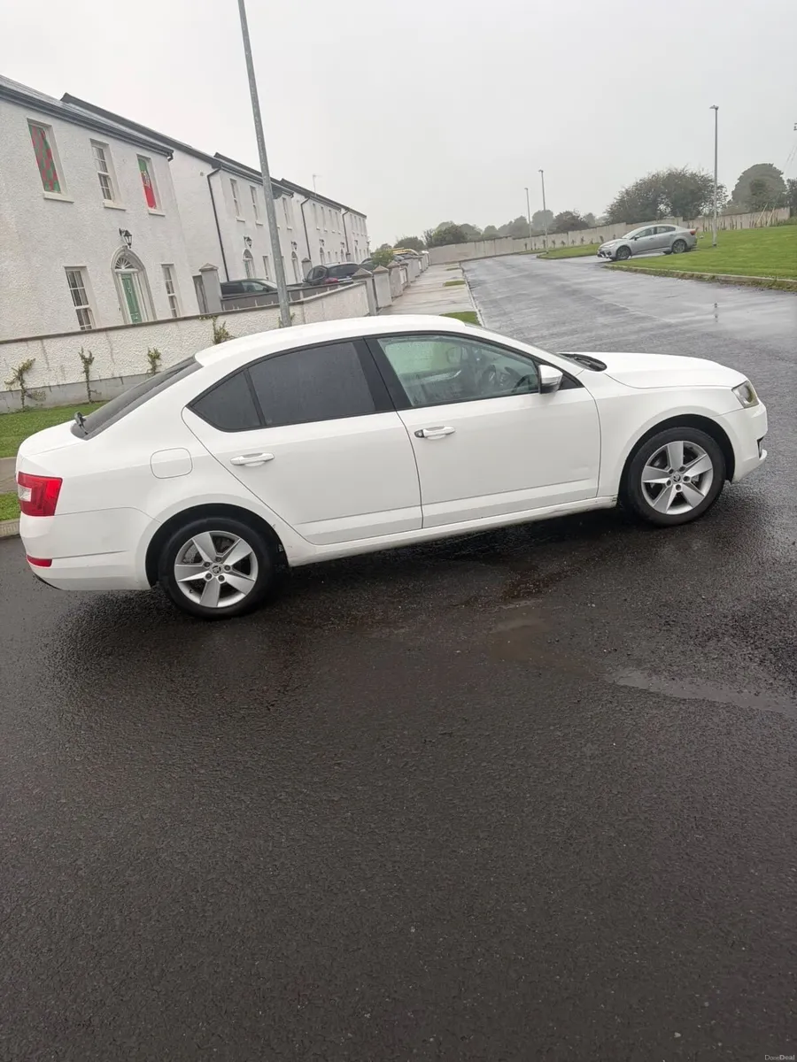 Skoda Octavia 142 ambition new nct - Image 3