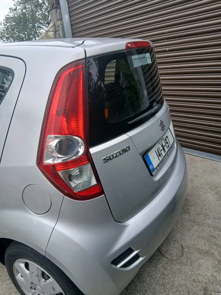 Car - Image 4
