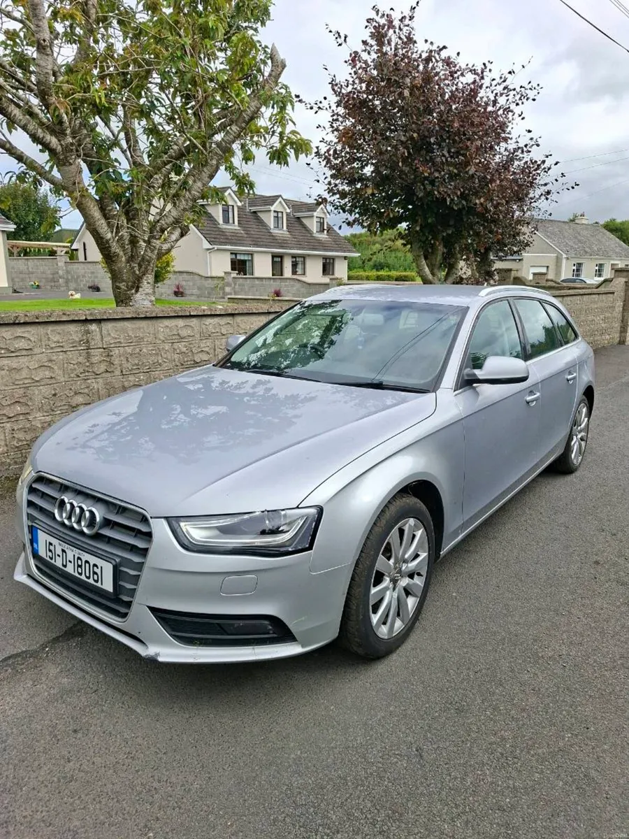AUDI A4 2015 ESTATE - Image 2