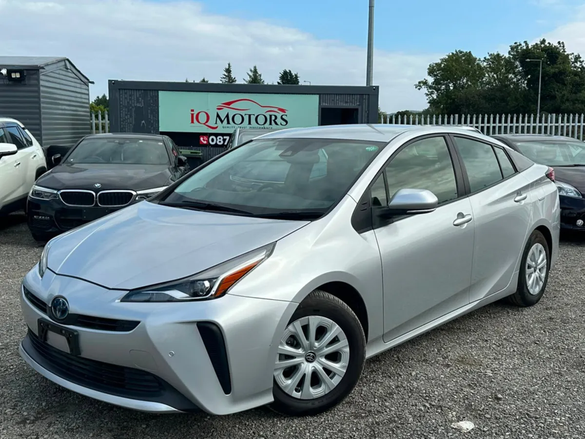 Toyota Prius S 1.8 Hybrid Automatic, Reversing cam - Image 3