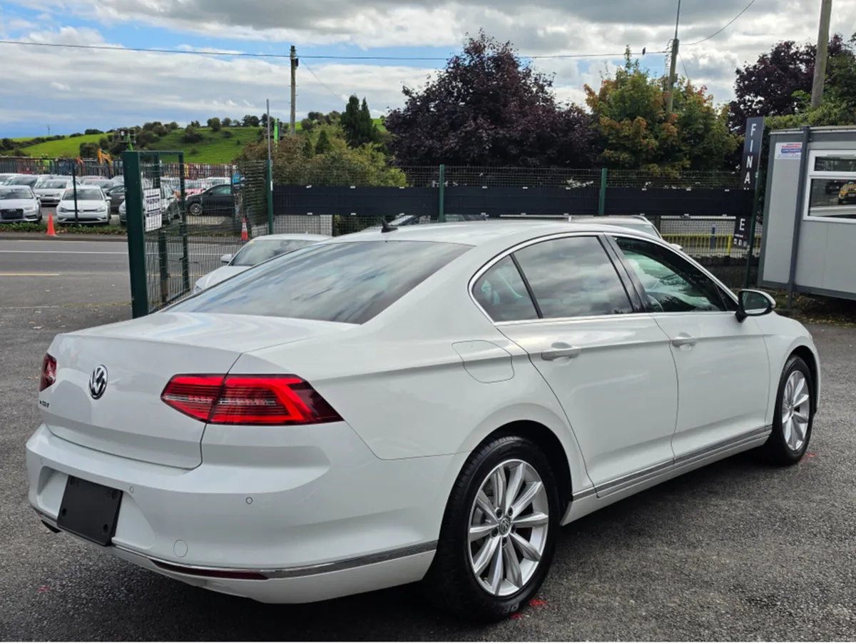 Volkswagen Passat 2.0 TDI AUTOMATIC - FULL LEATHER - Image 6