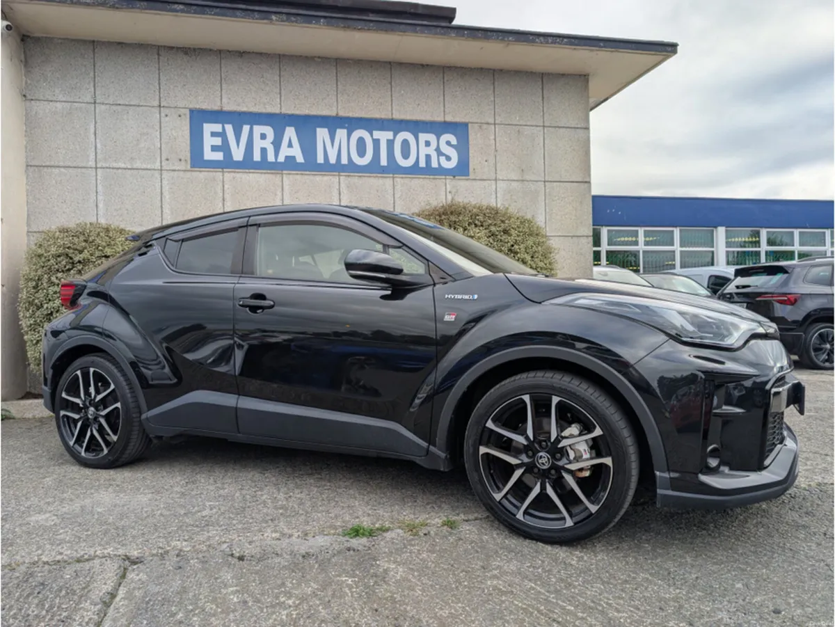 Toyota C-HR GR SPORT AUTOMATIC HYBRID 1.8 PETROL / - Image 3