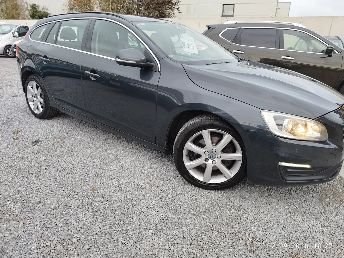 2015 Volvo V60 2.0 D3 150 bhp - Image 2