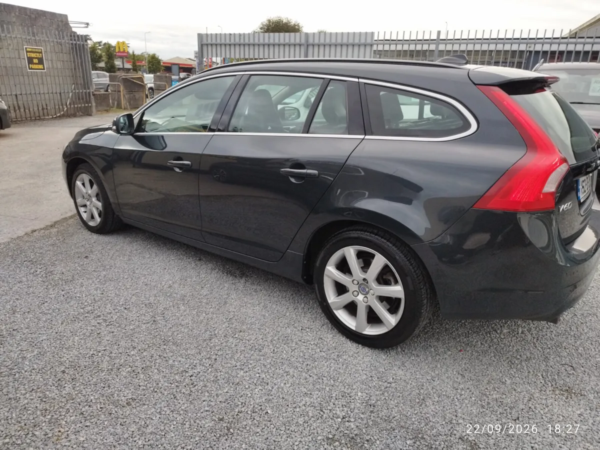 2015 Volvo V60 2.0 D3 150 bhp - Image 6