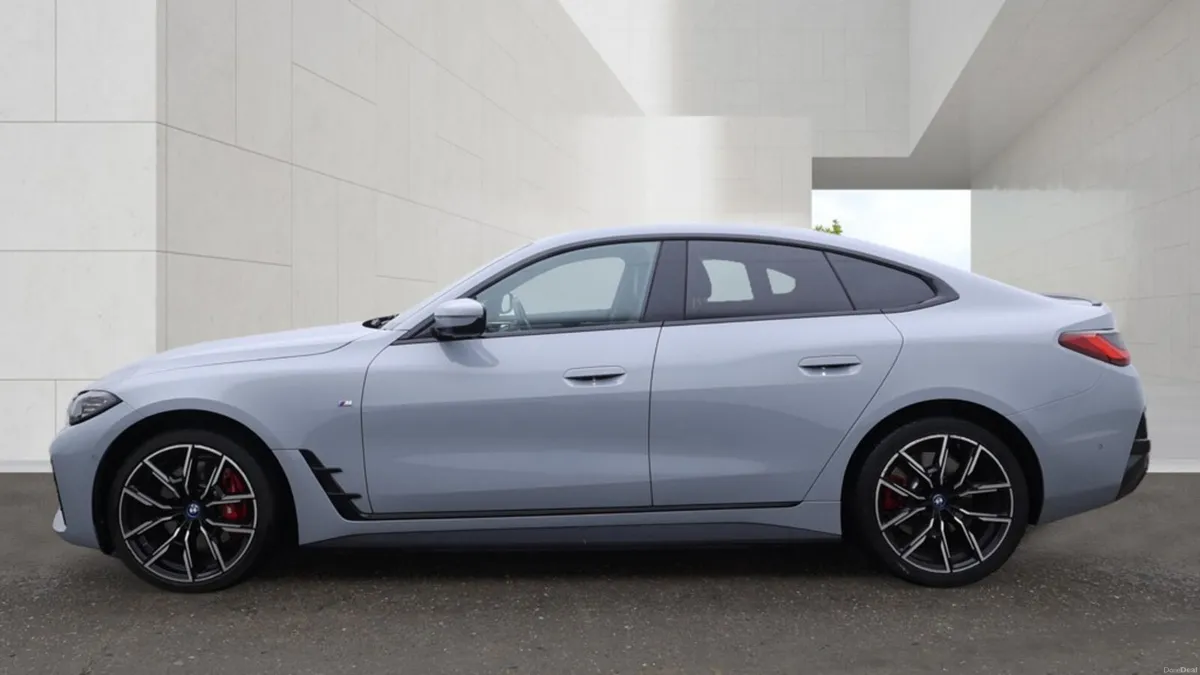 232 BMW i4 eDrive40 M Sport Pro - Image 5