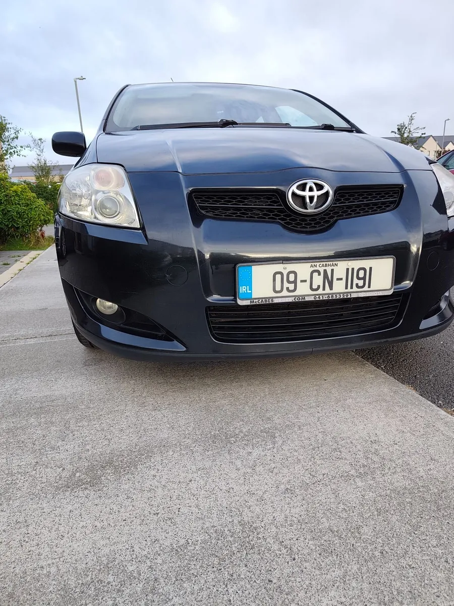 Toyota Auris 2009 Low mileage - Image 1