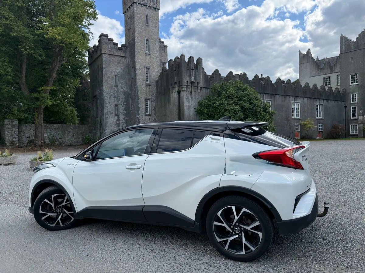Toyota CH-R 2018 Hybrid Luna Sport - Image 2