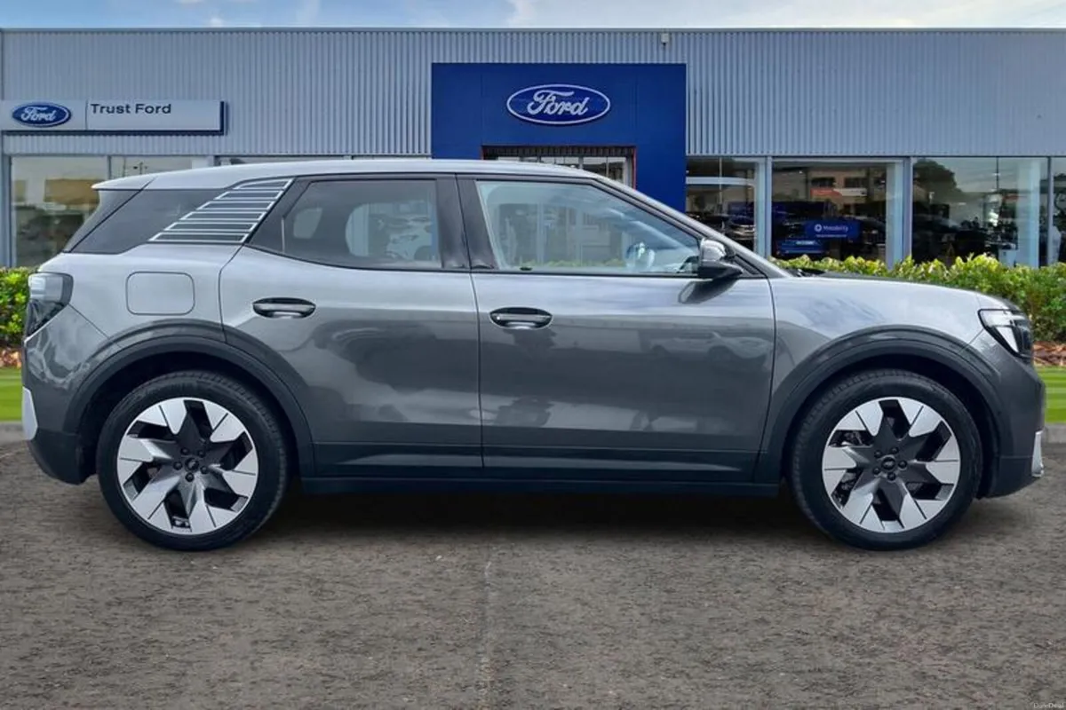 Ford Explorer Extended Range 77kWh Premium SUV 5dr - Image 3