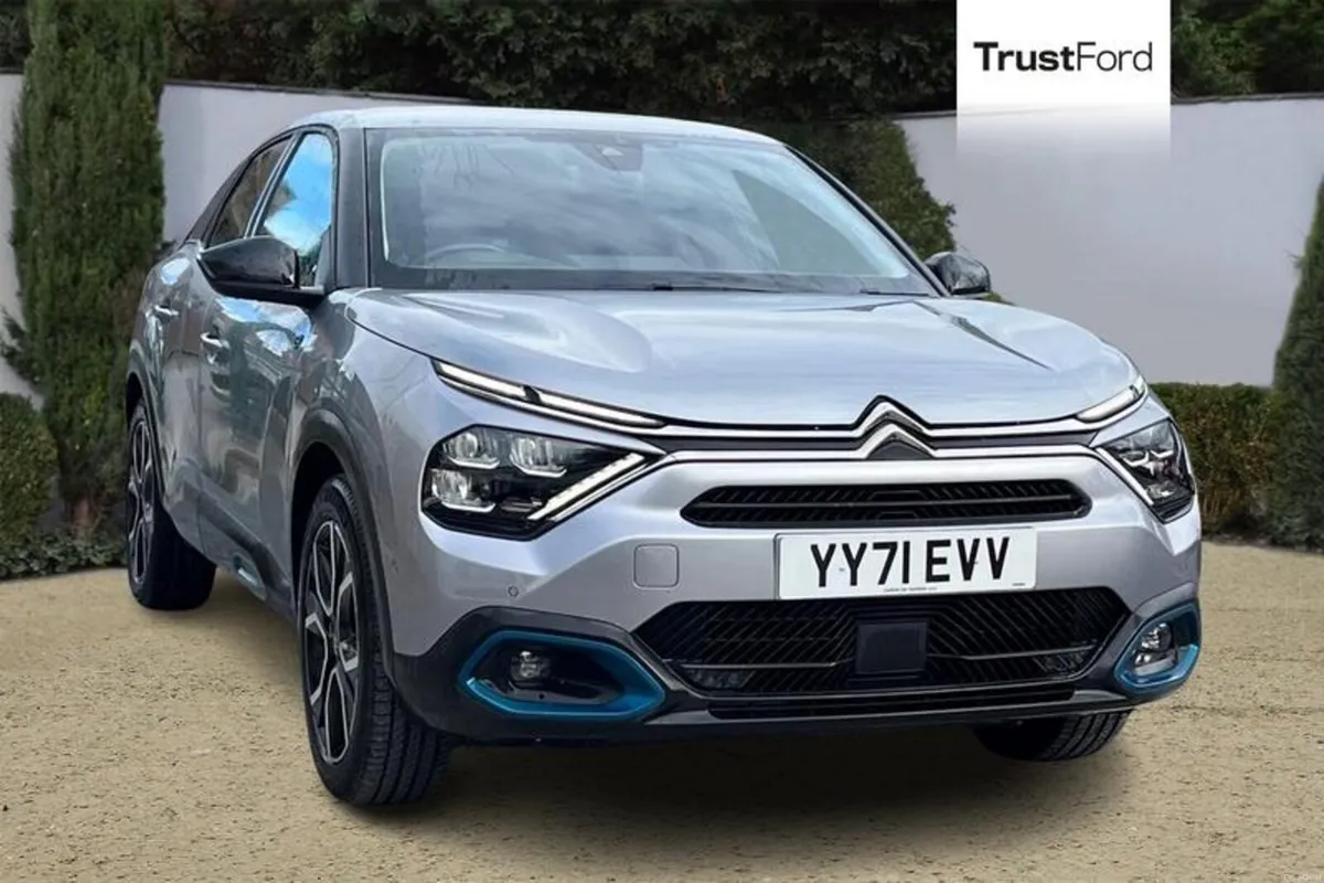 Citroen C4 100kW Shine 50kWh 5dr Auto - Image 1
