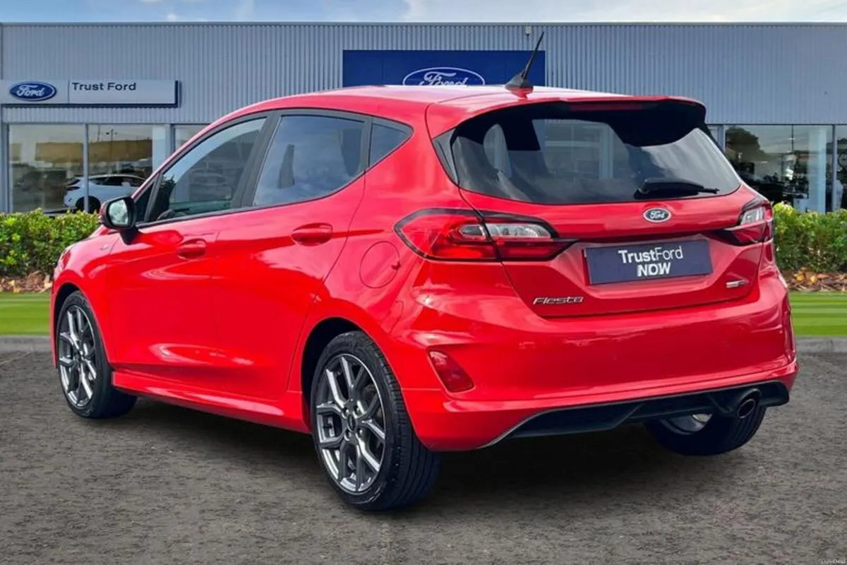 Ford Fiesta 1.0 EcoBoost Hybrid mHEV 125 ST-Line E - Image 2