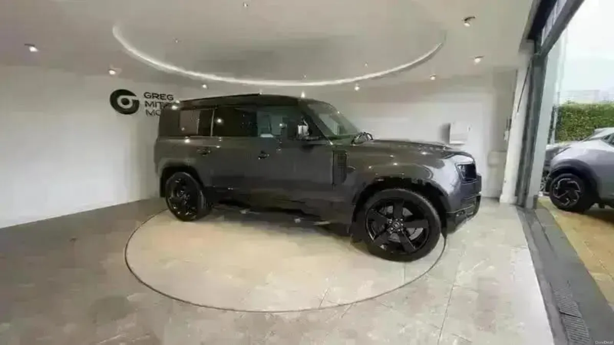 Land Rover Defender 3.0 D250 X-Dynamic HSE 110 5dr - Image 6