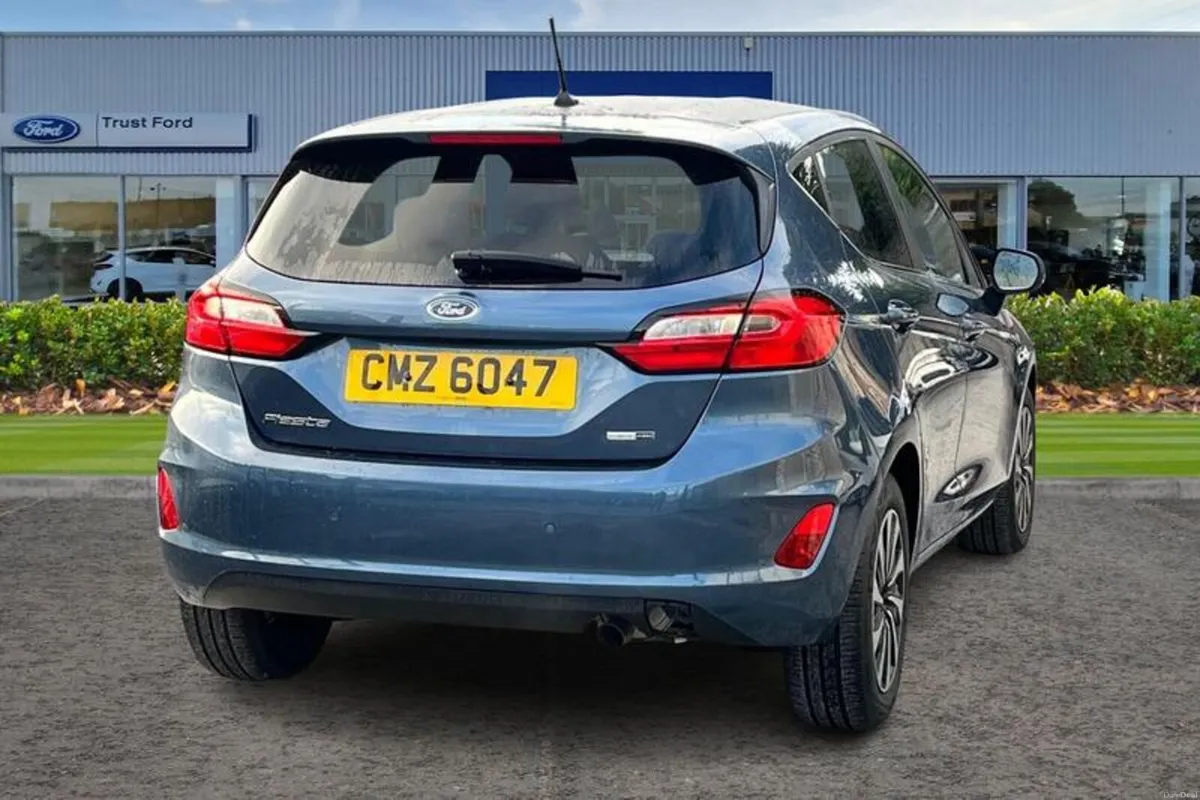 Ford Fiesta 1.0 EcoBoost Hybrid mHEV 125 Titanium - Image 4