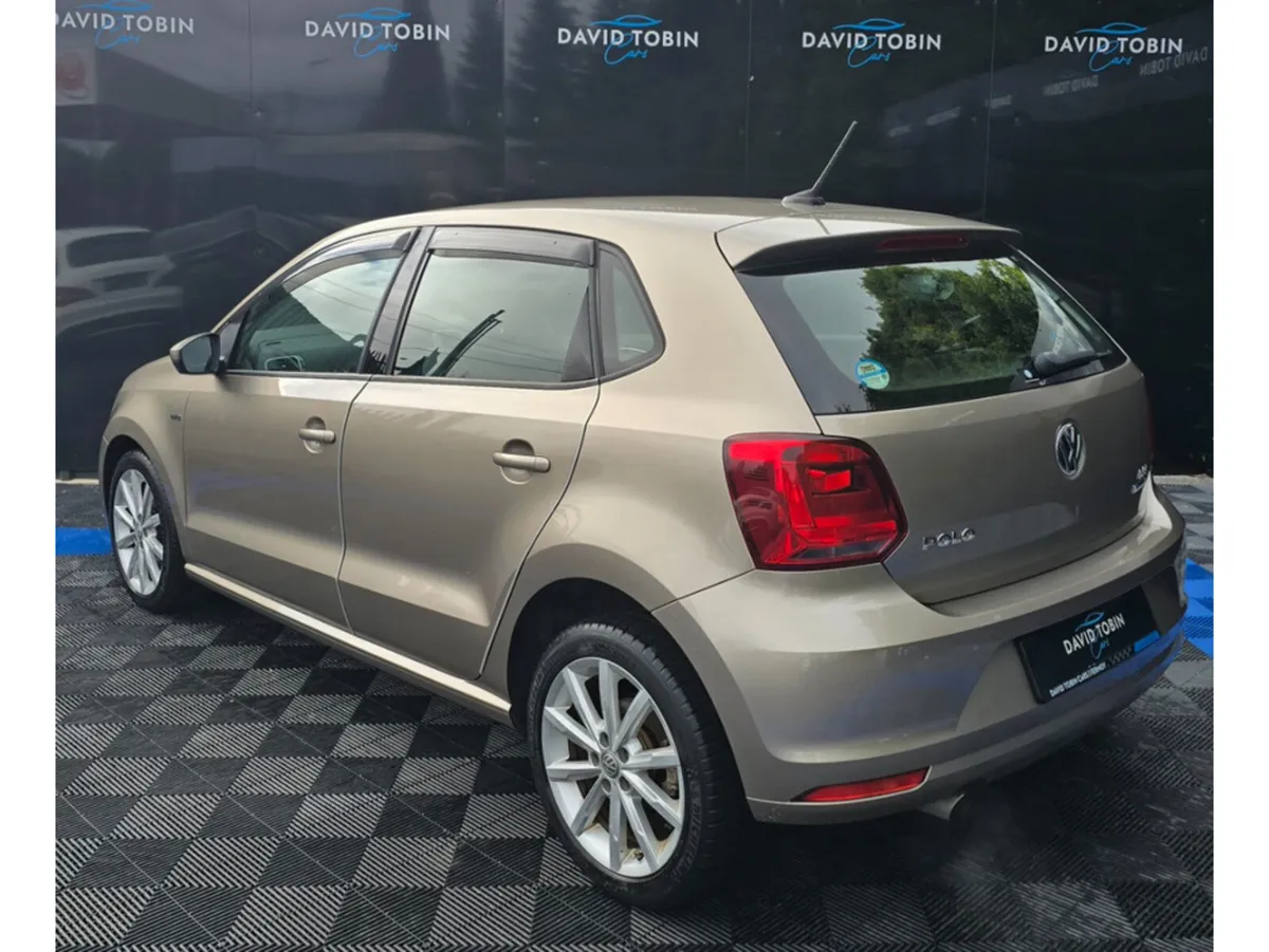 Volkswagen Polo ORIGINAL 1.2 TSI AUTO - Image 5