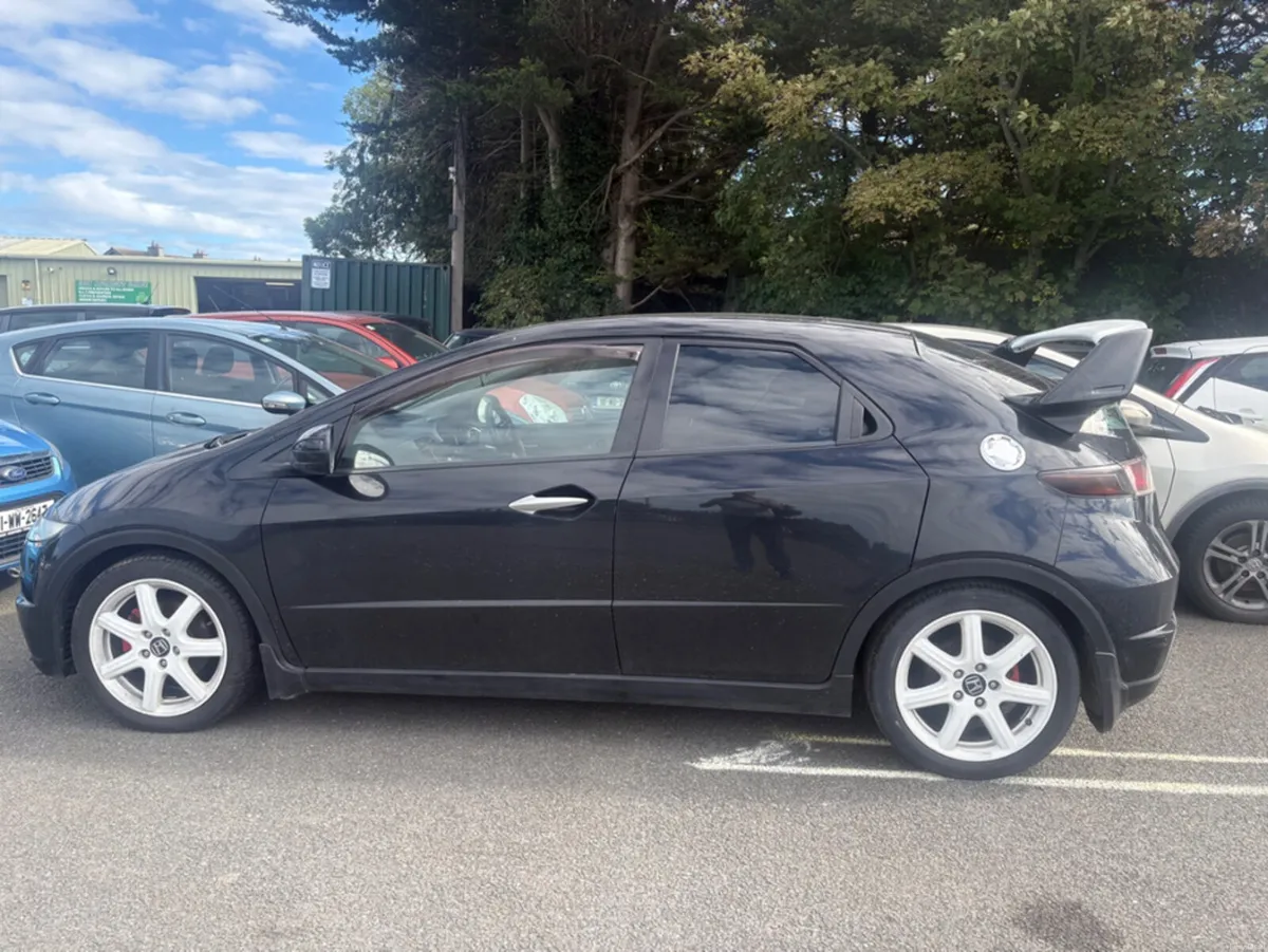 Honda Civic 2.2I CTDI ES 5 DR - Image 2