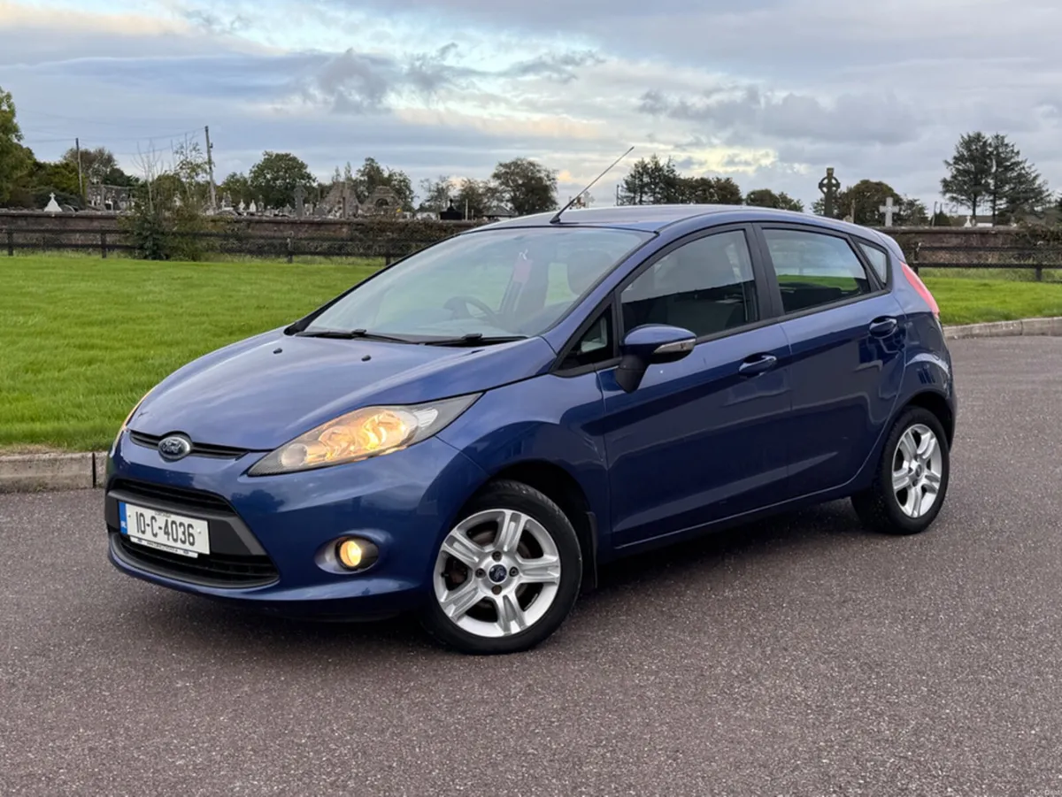 Ford Fiesta STYLE 1.25 82PS 5DR - Image 2