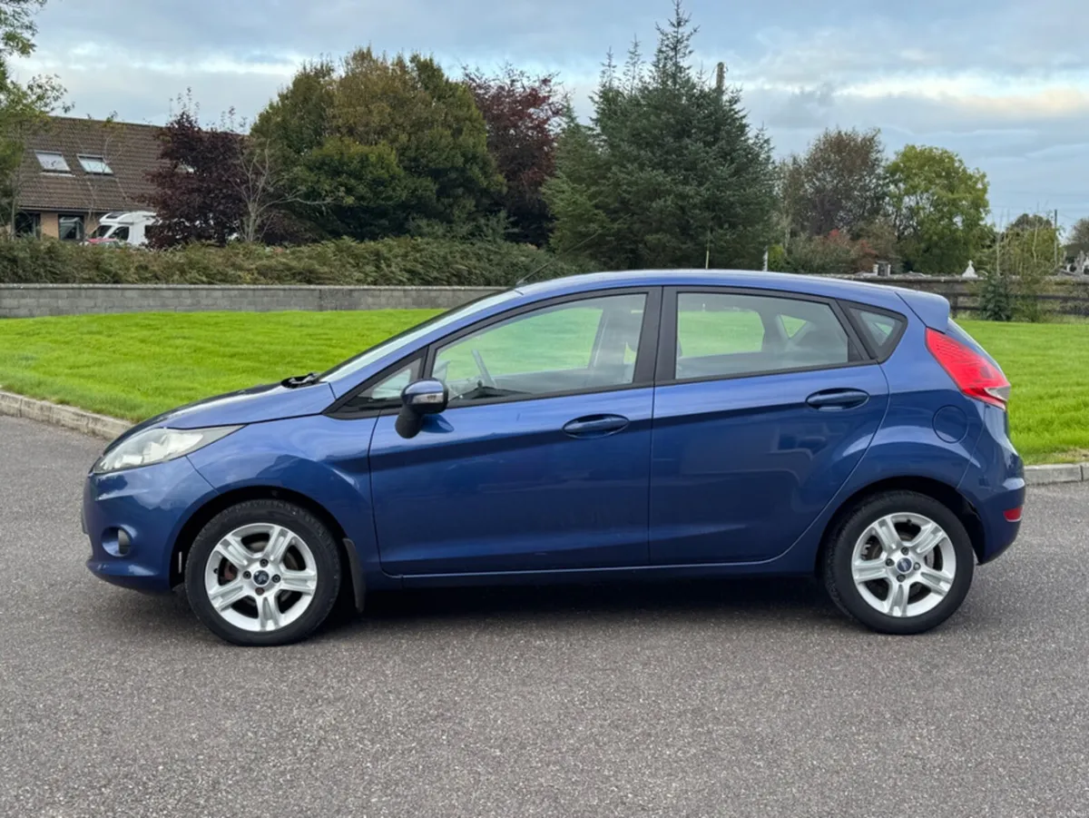 Ford Fiesta STYLE 1.25 82PS 5DR - Image 6