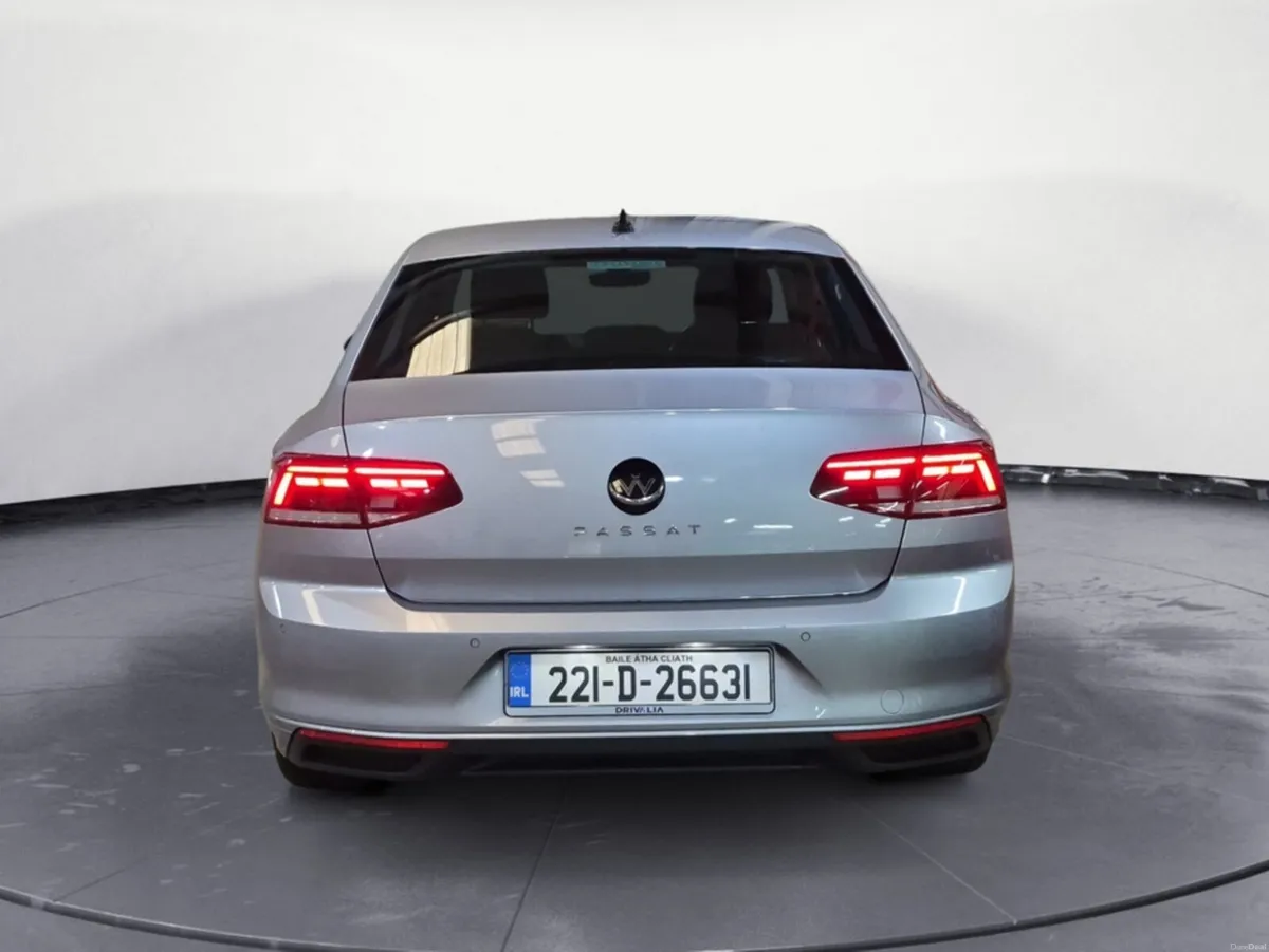 Volkswagen Passat BUSINESS 2.0 TDI MANUAL 6SPEED F - Image 6