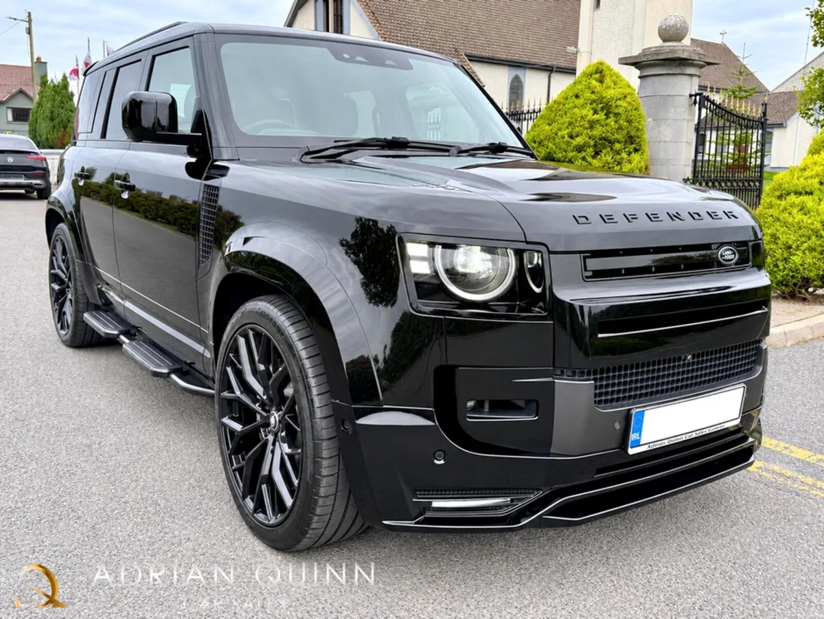 Land Rover Defender P300e X-DYNAMIC SE PHEV AUTO== - Image 4