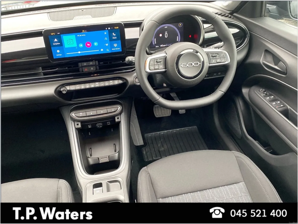 Fiat 600 1.2 HYBRID - ICON - 5 YEARS WARRANTY - Image 2