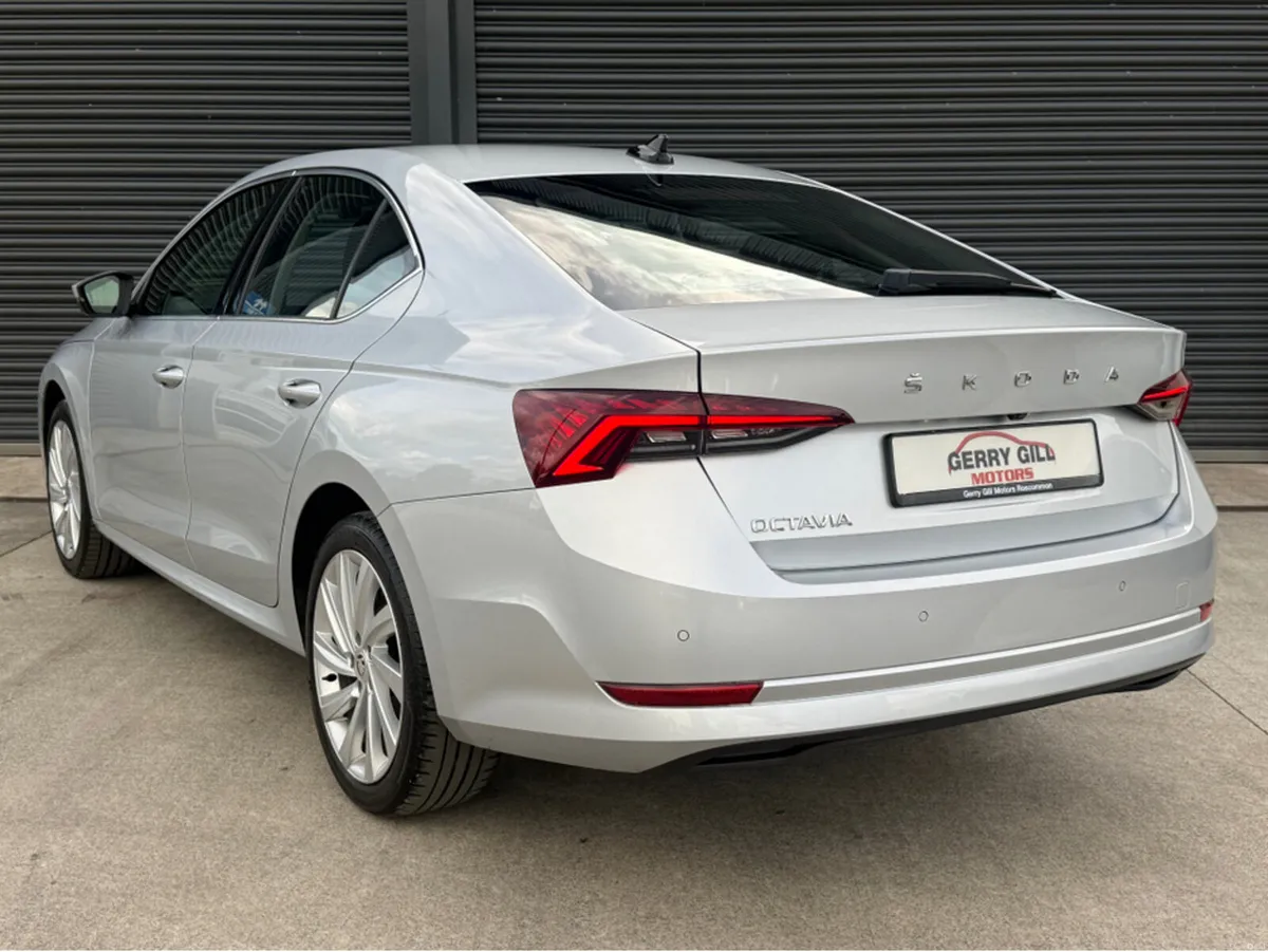Skoda Octavia STYLE 2.0 TDI 115HP 5DR  * Reverse C - Image 6