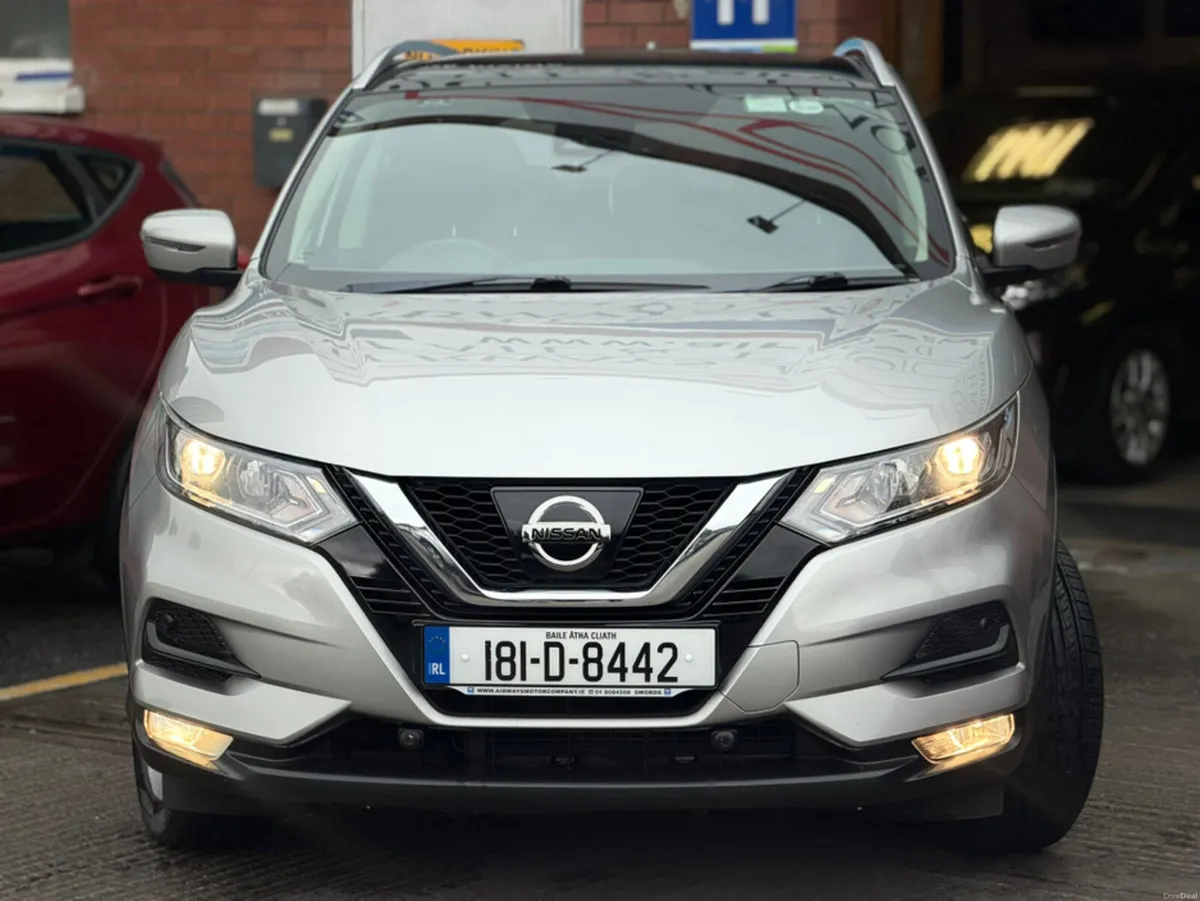 Nissan Qashqai 1.5 DSL SV 5DR - PANROOF - Image 6