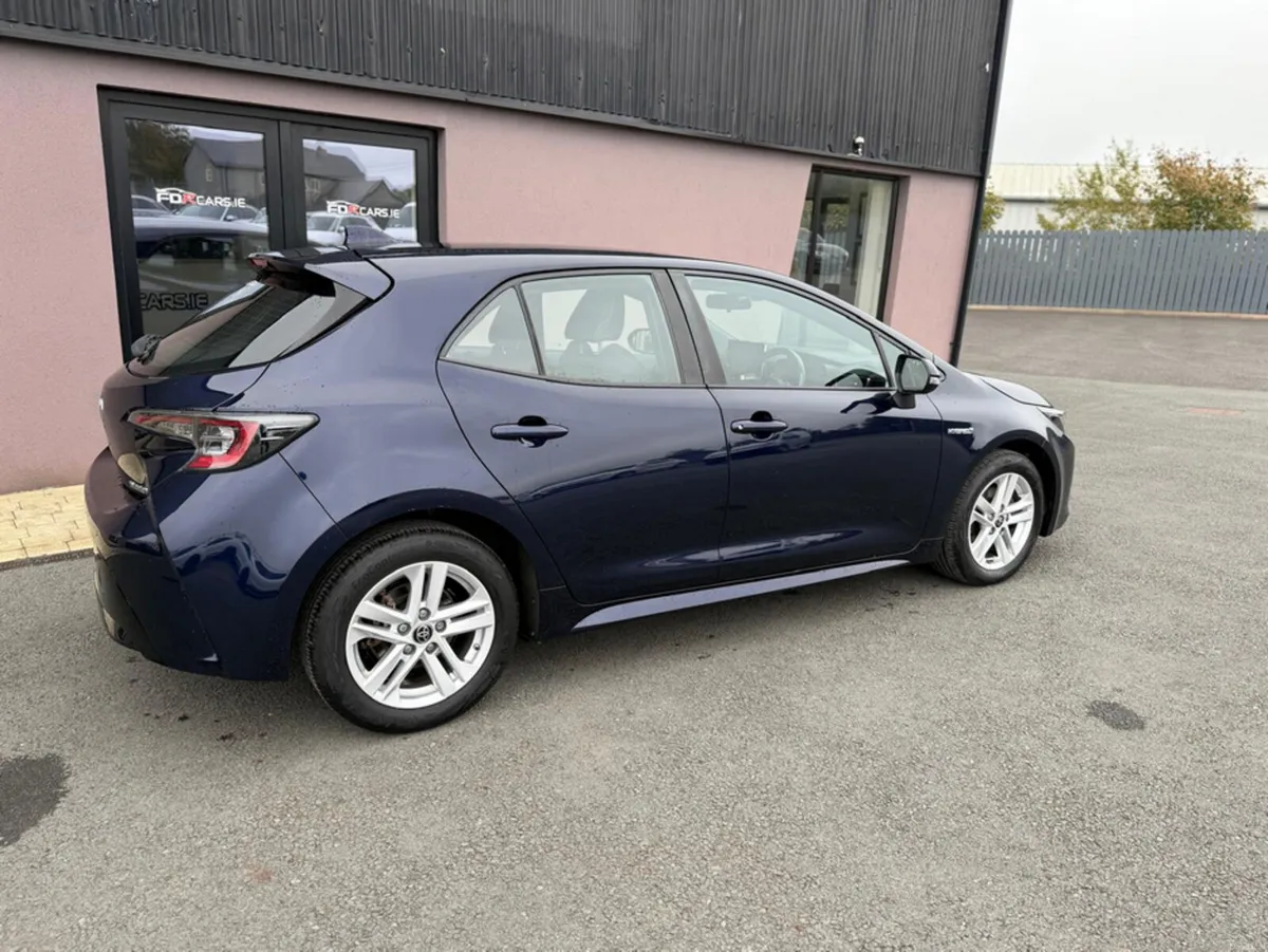 Toyota Corolla ICON HEV CVT - Image 5