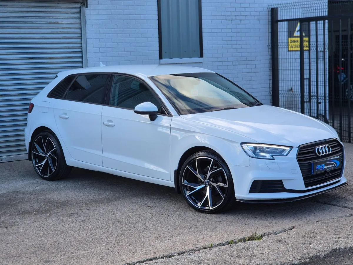 2016 FACELIFT MODEL AUDI A3 1.6 TDI SE TECHNIK - Image 3