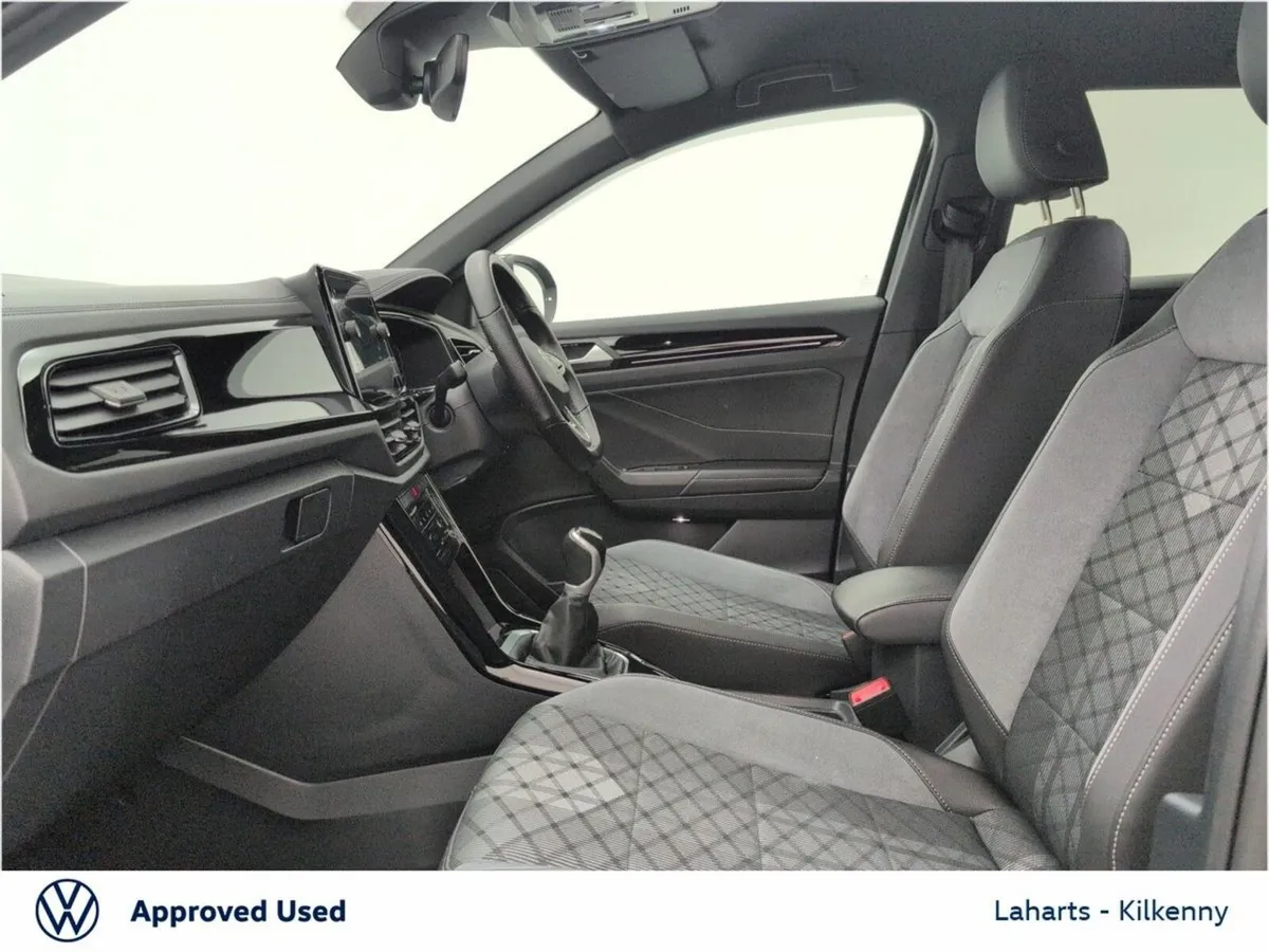 Volkswagen T-Roc R-LINE 1.0 TSI M6F 110 *SPORTS SU - Image 3