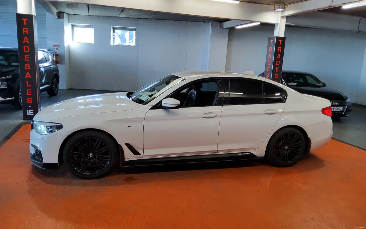 BMW 5-Series 2019 - Image 6