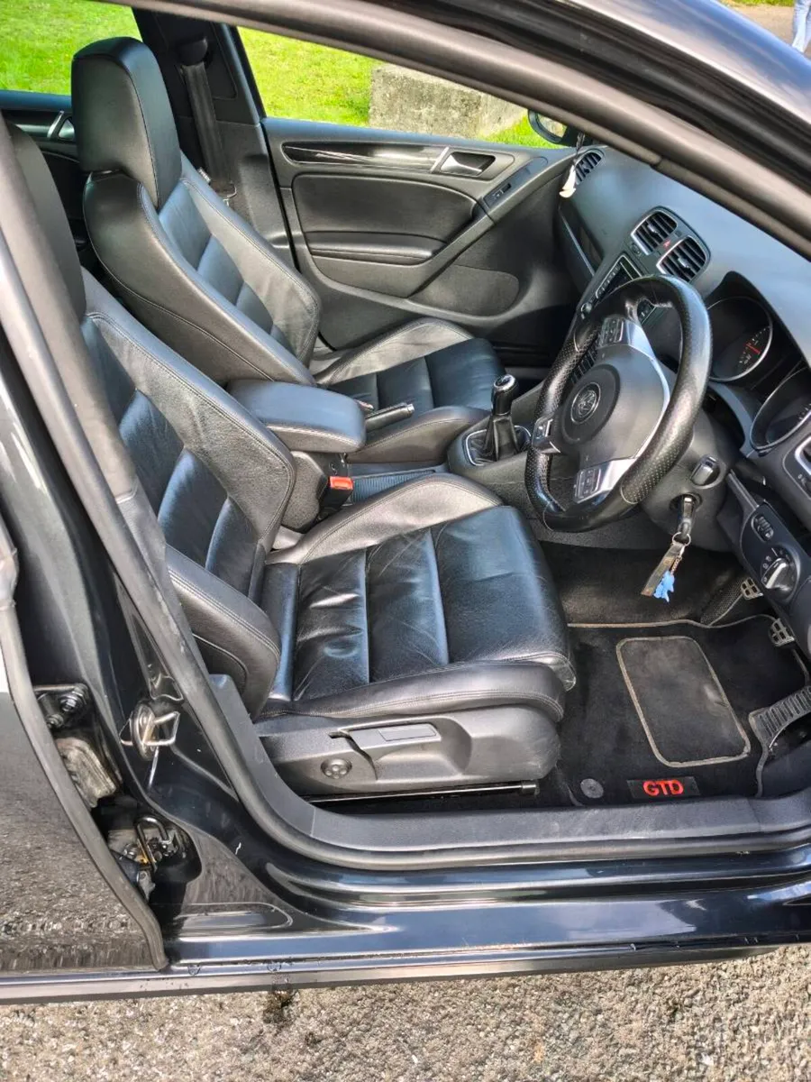 2010 Golf Gtd New NCT - Image 5