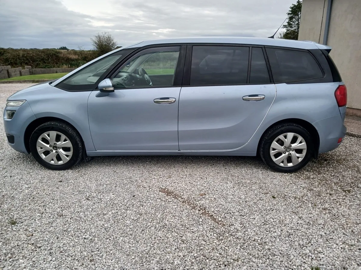 Car - Image 2