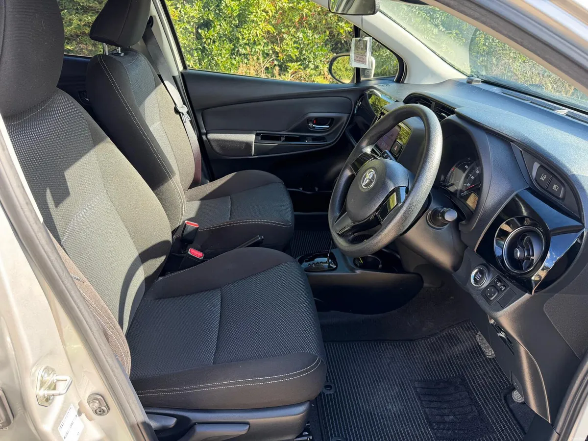 Toyota Vitz  2019 31K KM ONLY( With immobiliser) - Image 6