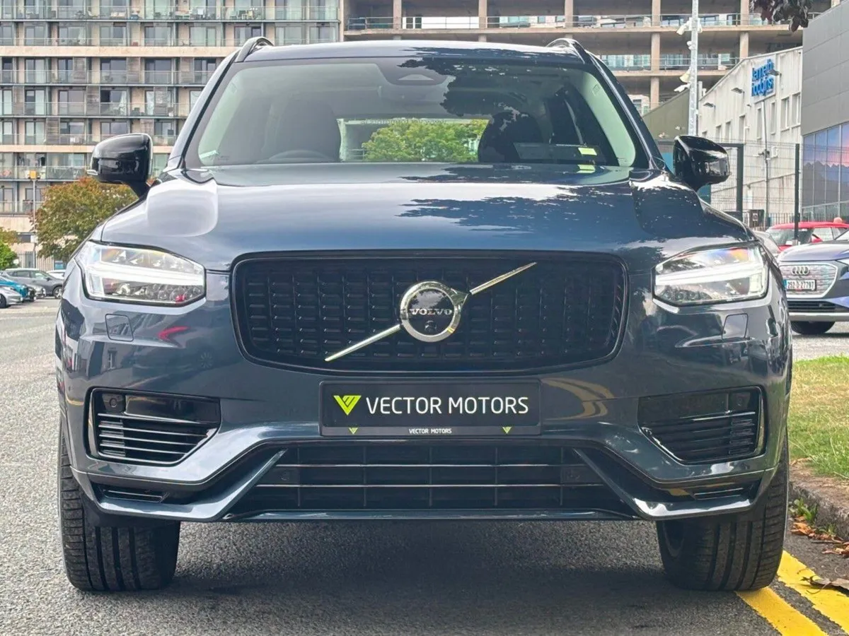 Volvo XC90 PLUS T8 PHEV SUNROOF - Image 5