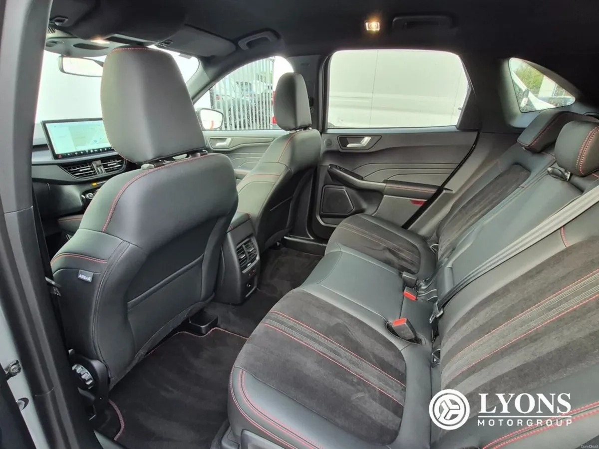 Ford Kuga ST-Line X Black Edition PHEV - Image 5