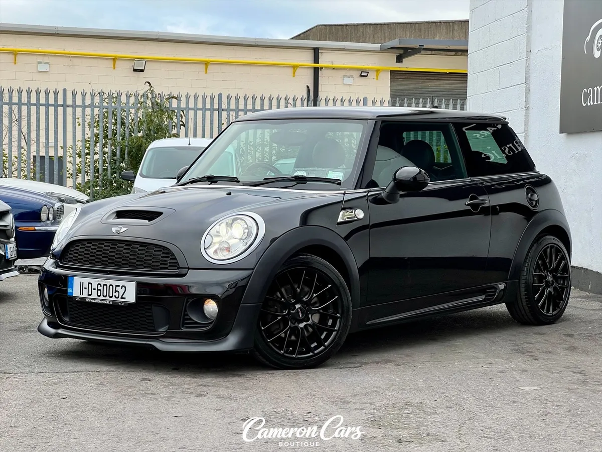 MINI COOPER S JCW ARMANI BLACK ICON - Image 1