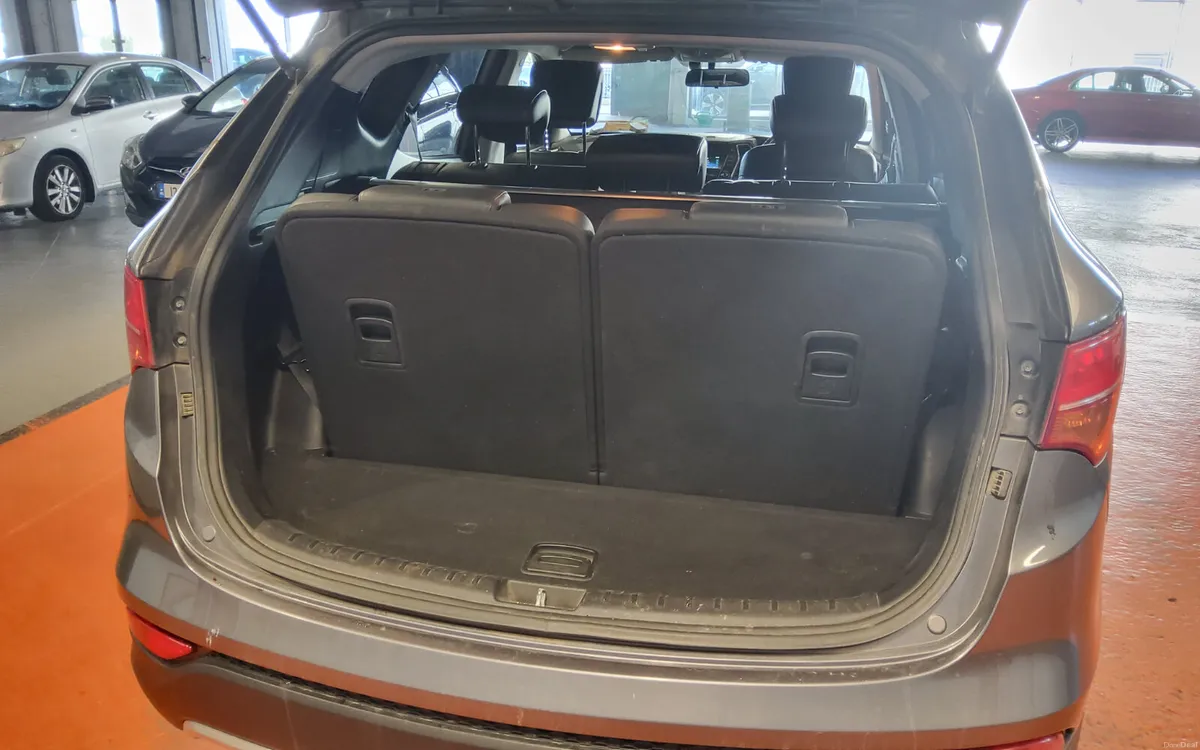 Hyundai Santa Fe 2013 - Image 3