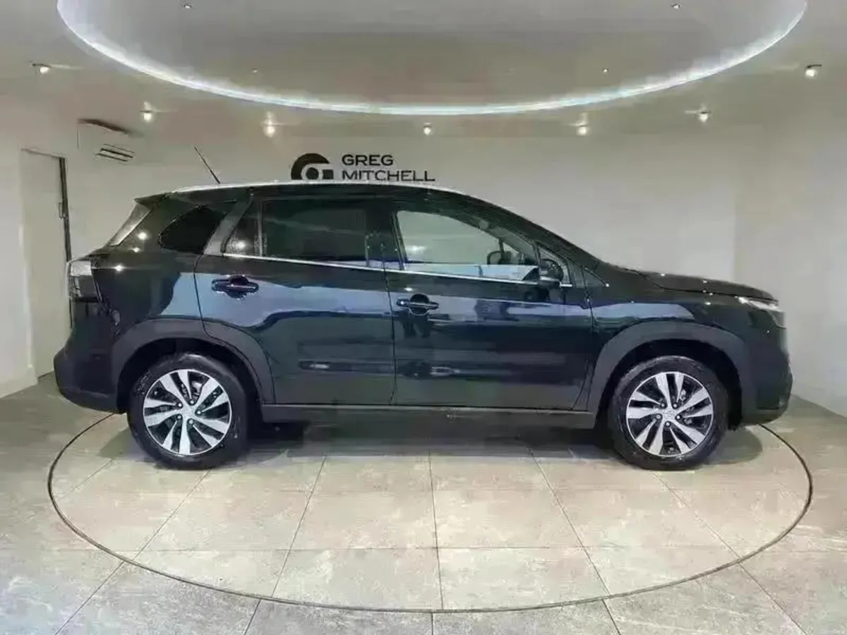 Suzuki S-CROSS 1.4 Boosterjet MHEV 109 Ultra 5dr - Image 4