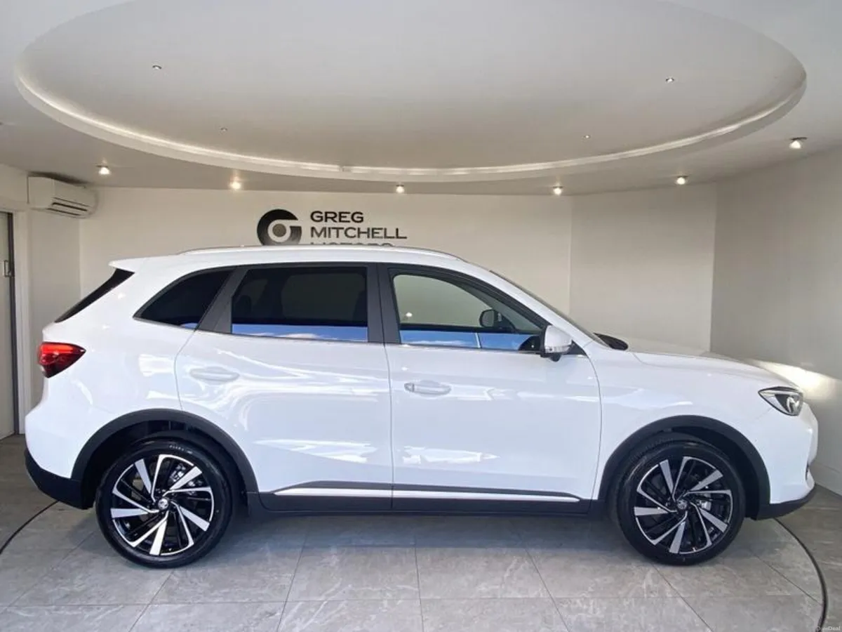 MG ZS 5DR HAT 1.5 HEV TROPHY - Image 6