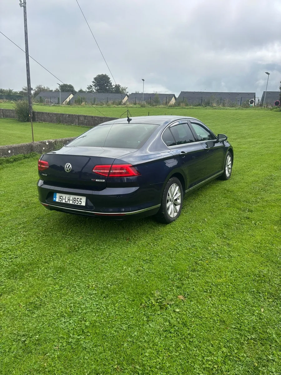 Volkswagen Passat - Image 3
