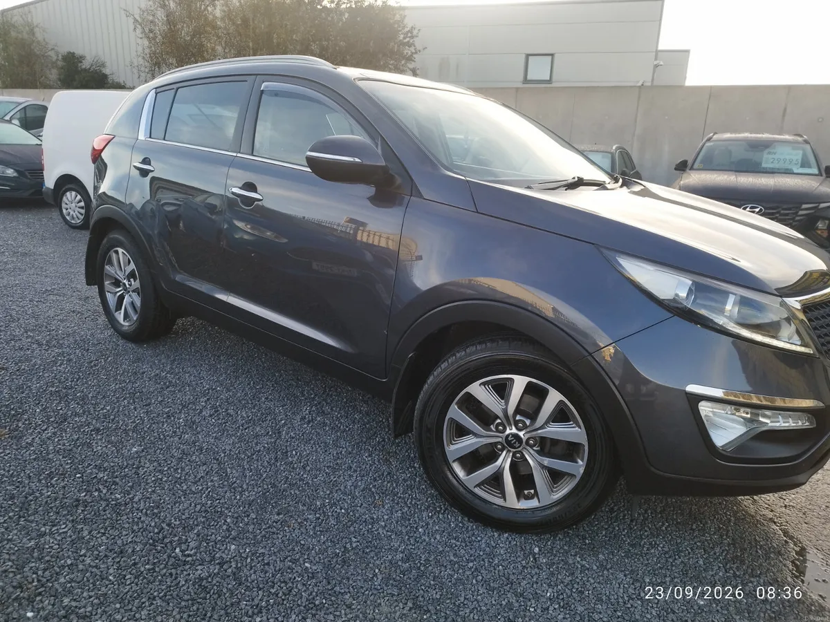 2015 Kia Sportage 1.7 crdi EXL  (top spec) - Image 3