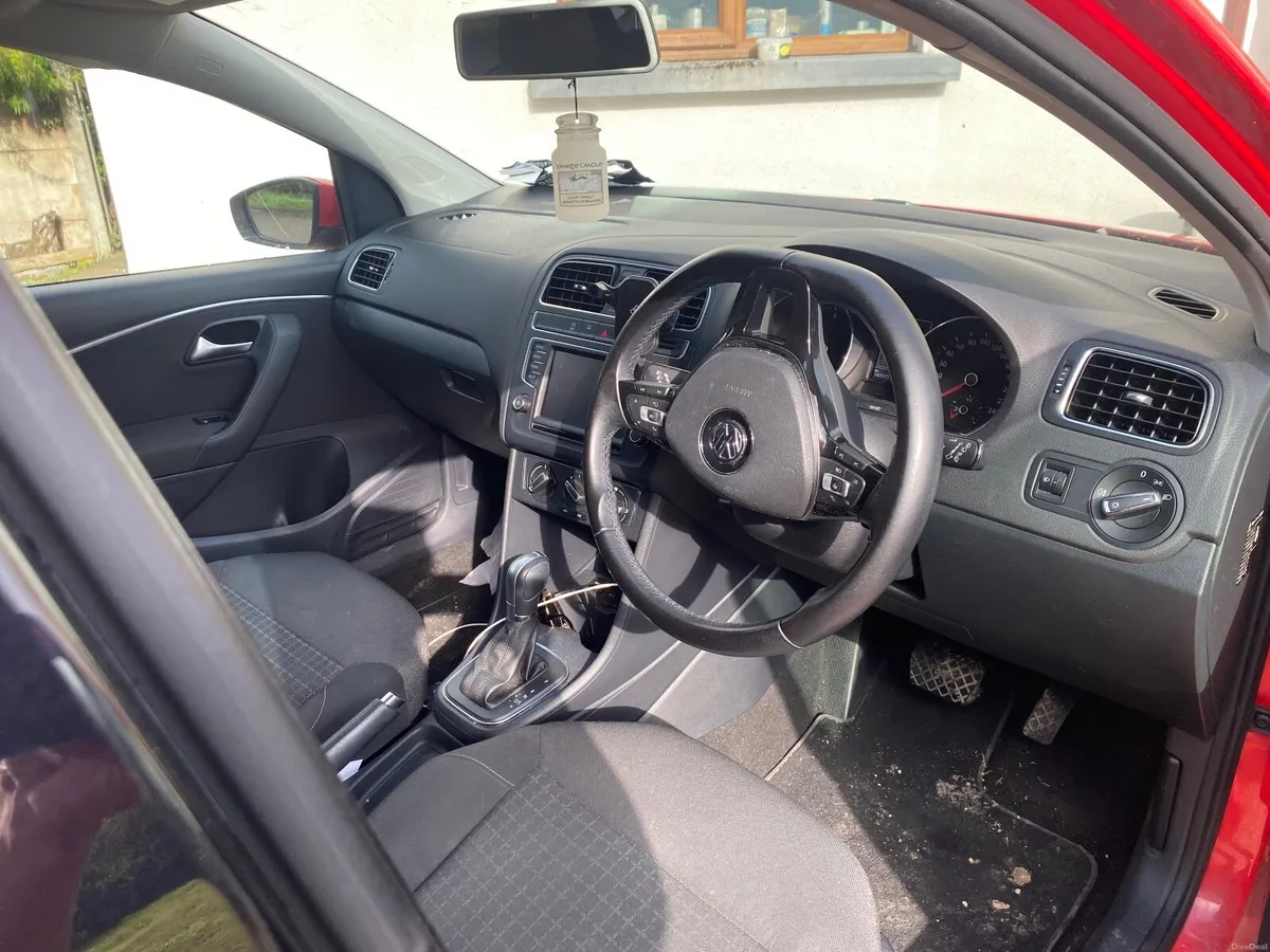 Volkswagen Polo 2015 - Image 4