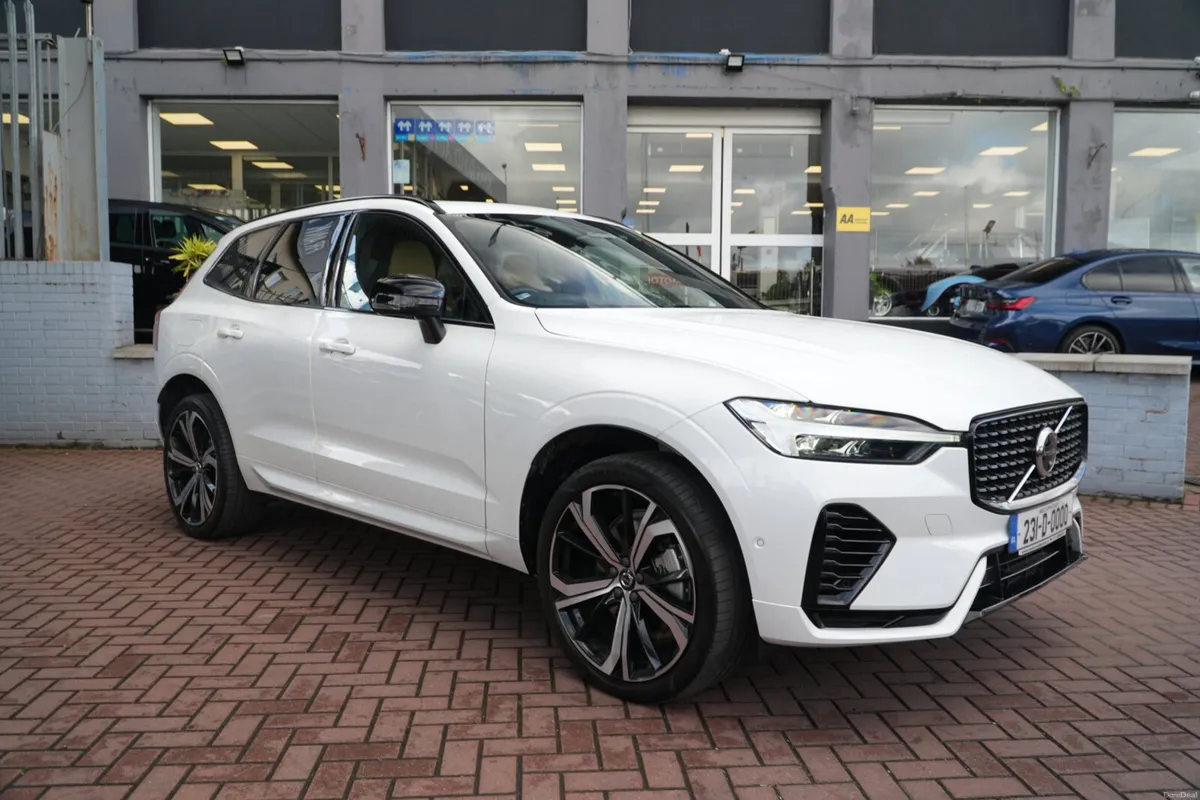 2023 VOLVO XC60 T6 AWD RECHARGE PLUG IN HYBRID - Image 2
