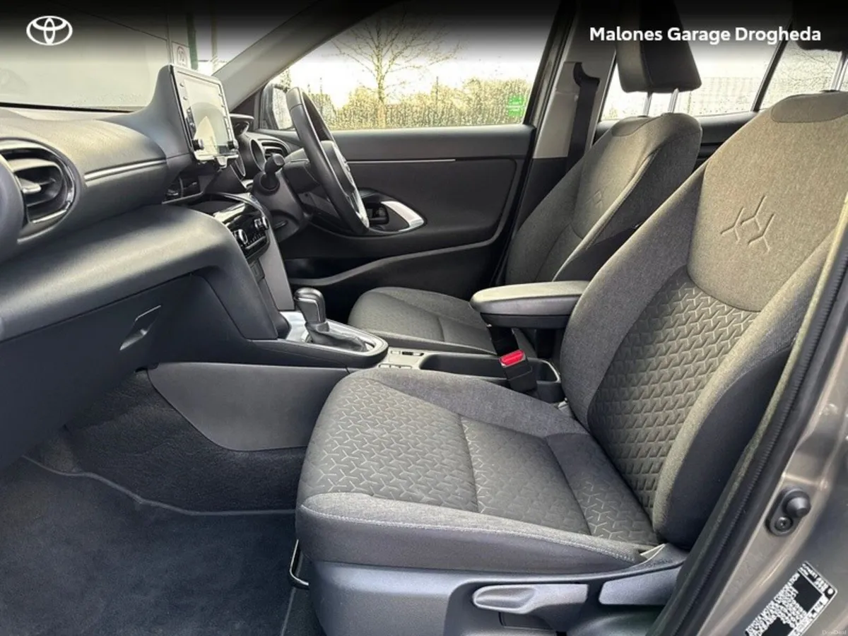 Toyota Yaris Cross YARIS CROSS LUNA - Image 6