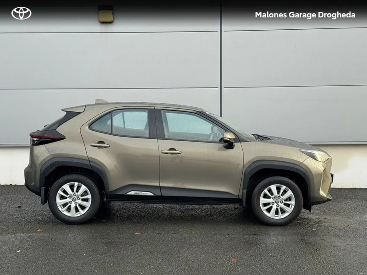 Toyota Yaris Cross YARIS CROSS LUNA - Image 3