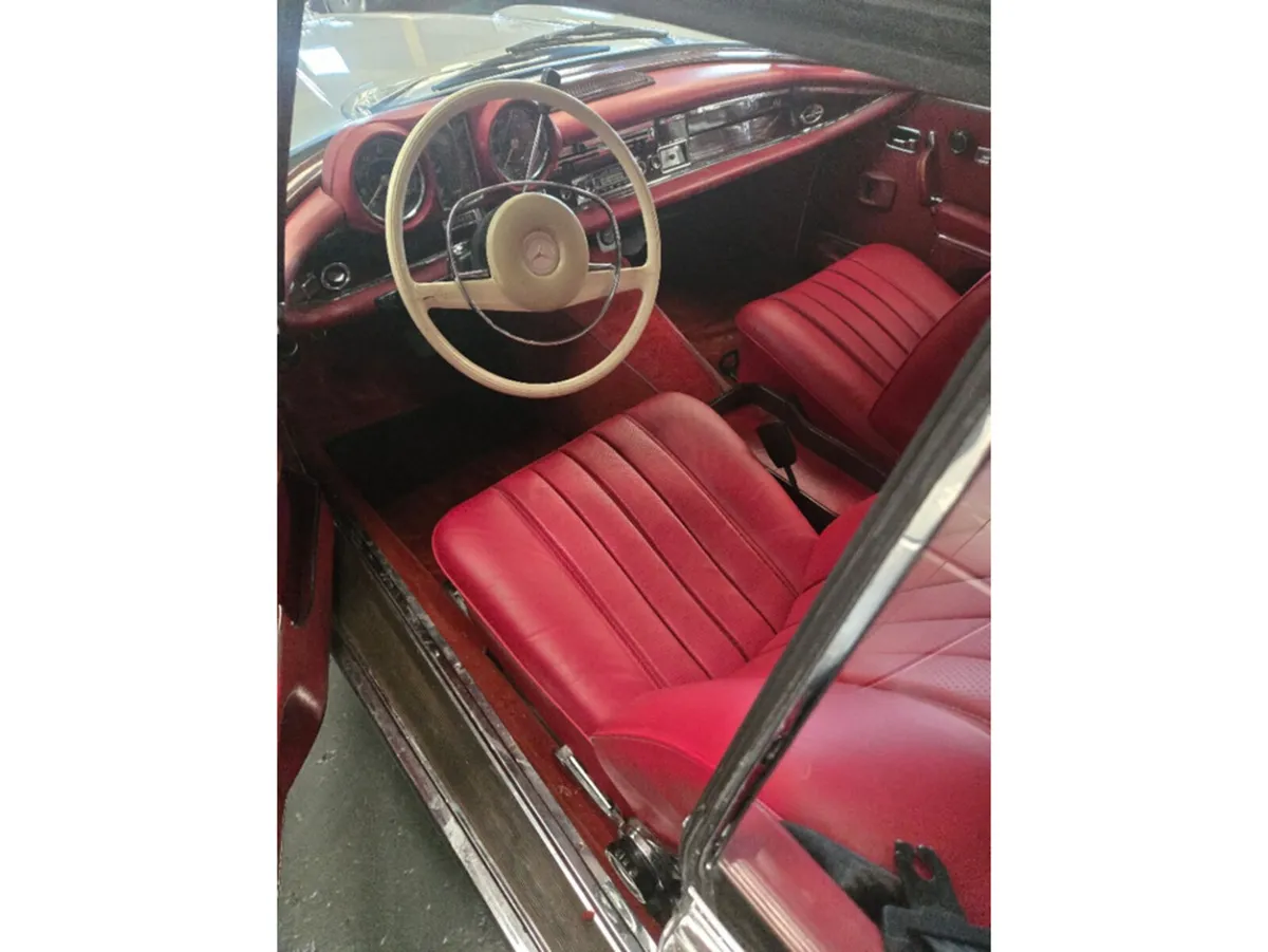 Mercedes-Benz 280 280 SEB COUPE  // SPORTS COUPE - Image 4
